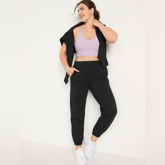 NWT! Old Navy Black High-Waisted Dynamic Fleece Pintucked Sweatpants -Multiple 🩵 - Picture 2 of 8